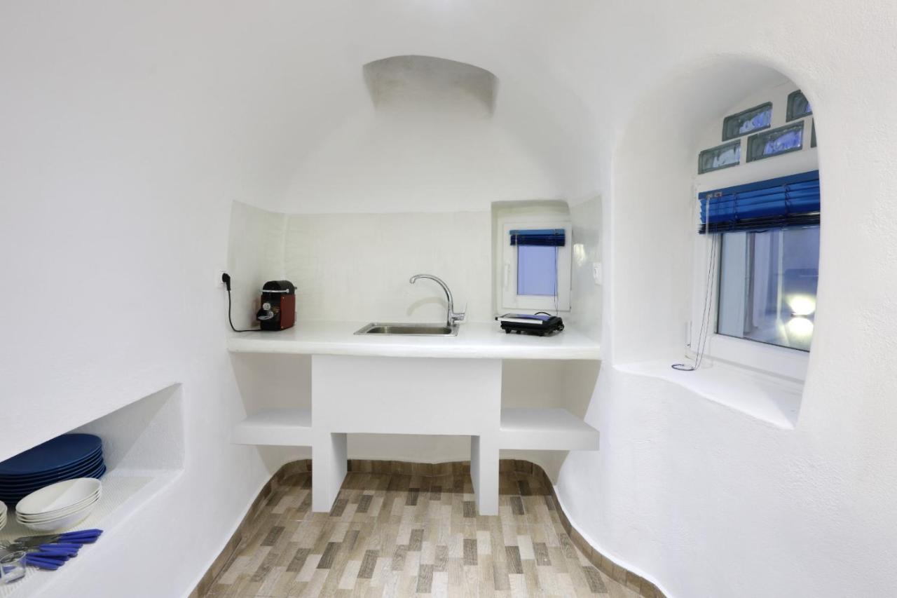Church And Cave - Santorini Private Residences ميساريا المظهر الخارجي الصورة